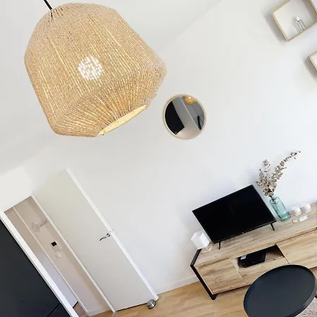 Casa By La Boite En Apartment Senlis (Oise)